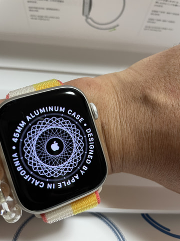 Apple Watch Series 7を購入しました。まずは開封の儀の模様を。