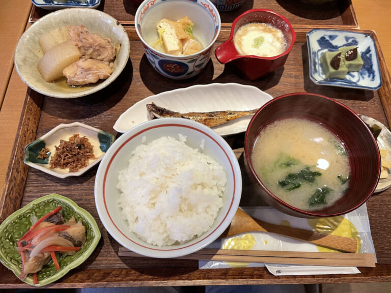 日々魚数寄 東木 ひびさかなずき とうぼく 朝 昼 晩と素敵な和の食事を楽しめる この日は素敵なランチを 思索のあしあと 日々魚数寄 東木 ひびさかなずき とうぼく 朝 昼 晩と素敵な和の食事を楽しめる この日は素敵なランチを 思索のあしあと